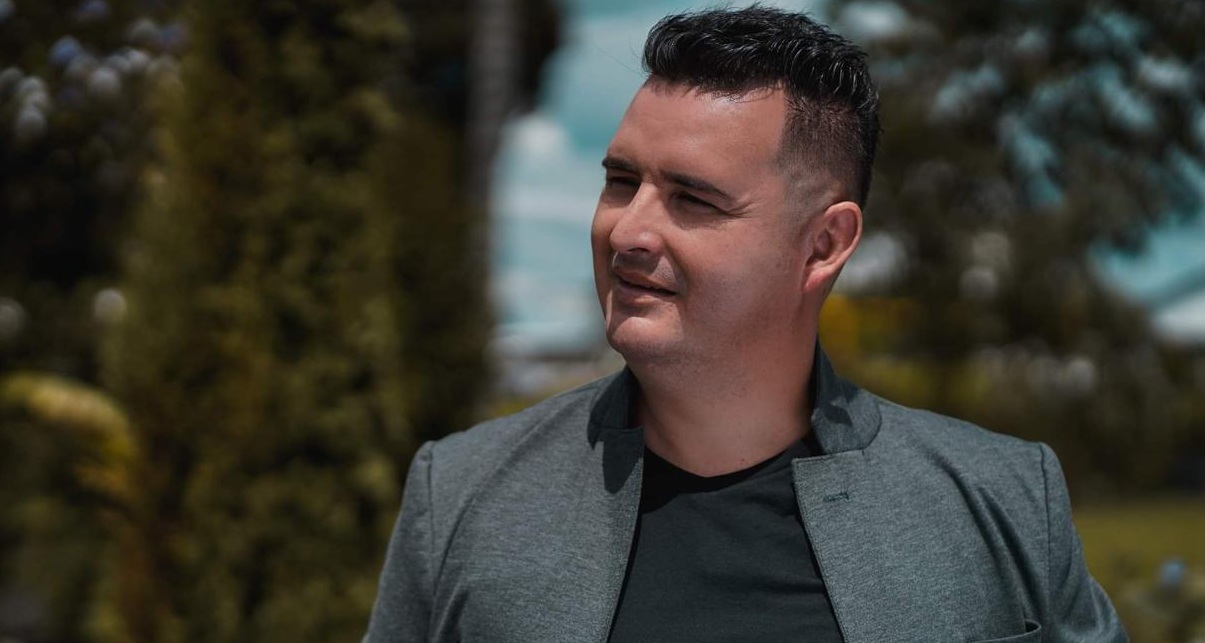 Angel Garcia Estrena Nuevo Exito Musical Dinero Maldito Remueve Conciencias