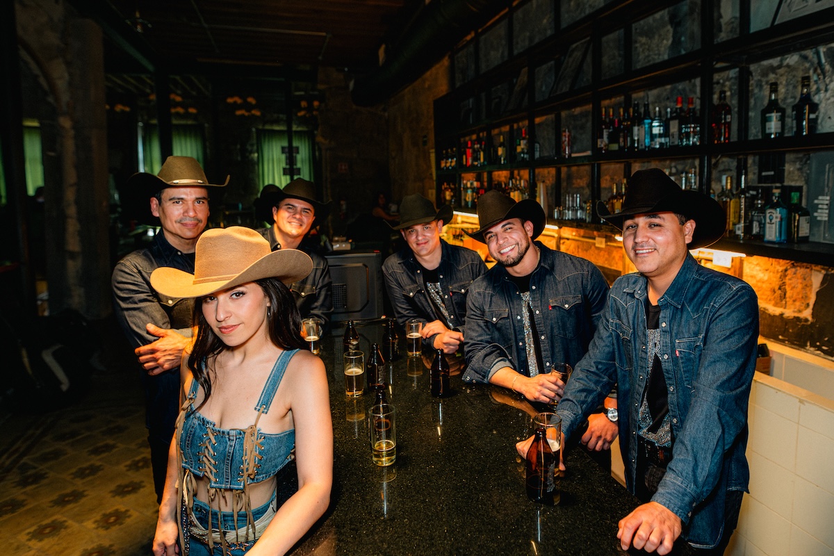 sofi saar grupo costumbre 2