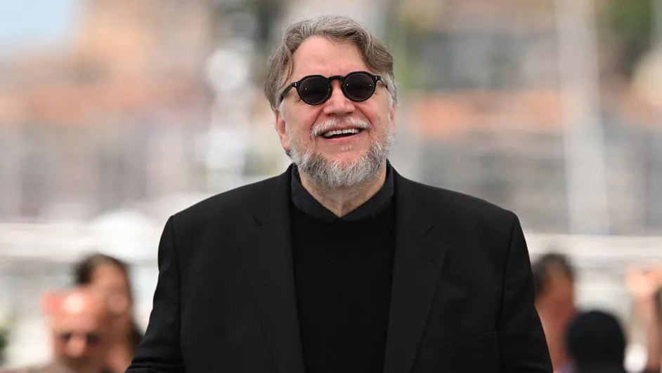 guillermo toro posa sesion fotografica