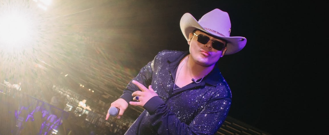 ronny ron brilla en las mamás de las ferias junto a grandes figuras de la música latina